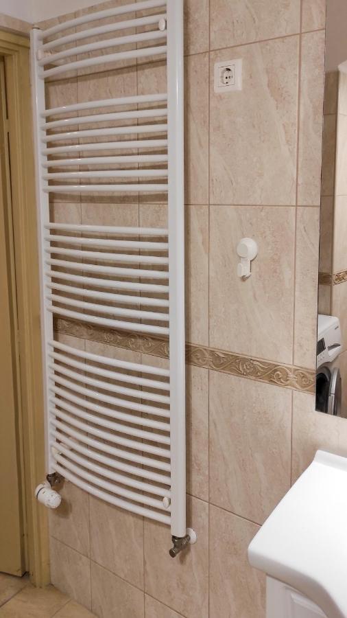 Theatroom Apartman เอ็กเกอร์ ภายนอก รูปภาพ